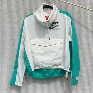 Nike windbreaker